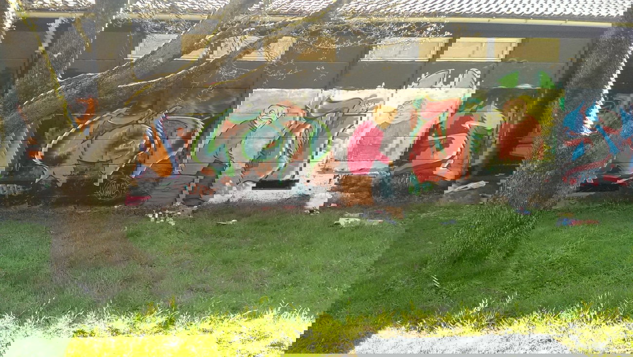 Graffiti Wall - Photo by ion - ion, ion, ion (2014)