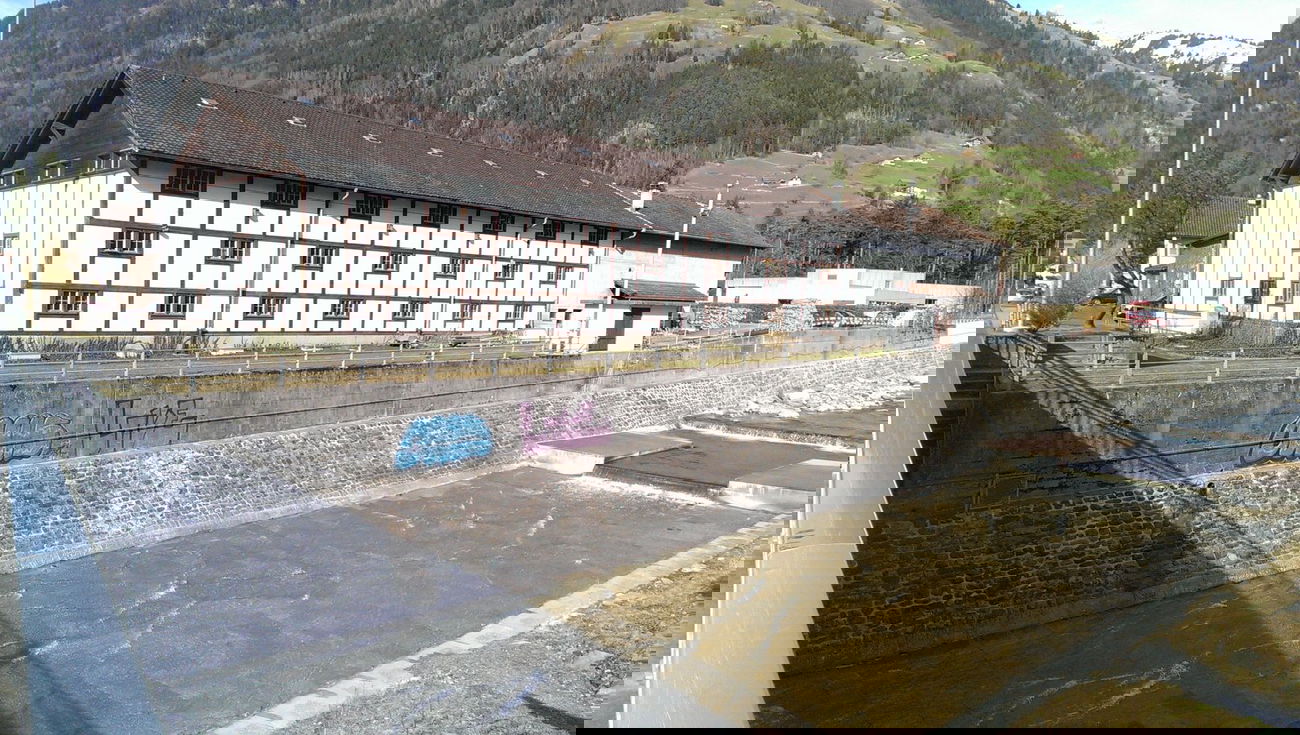 Graffiti Wall - Photo by ion - ams, love (2013)