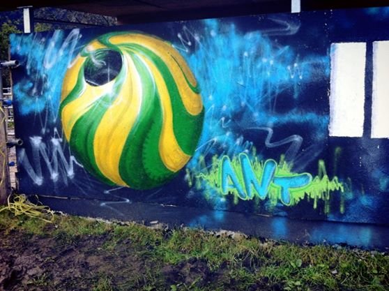 Graffiti Wall - Photo by ion - ion, kugel, ant (2013)