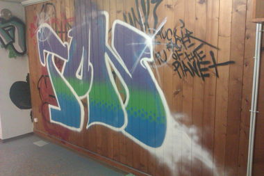 Graffiti Bombing in Altdorf (ur) - Photo by ion (2011)