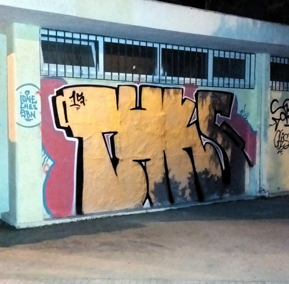 Graffiti Wall - Photo by ione_Thk - THK, ione, ches (2015)