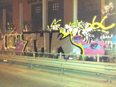Graffiti Bombing - Photo by ione_Thk - ione, Thk, Sbane (2015)