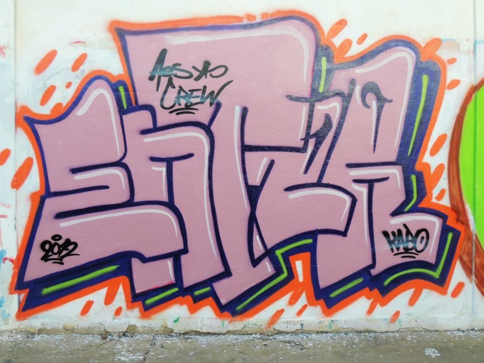 Graffiti Wall - Photo by isenter435