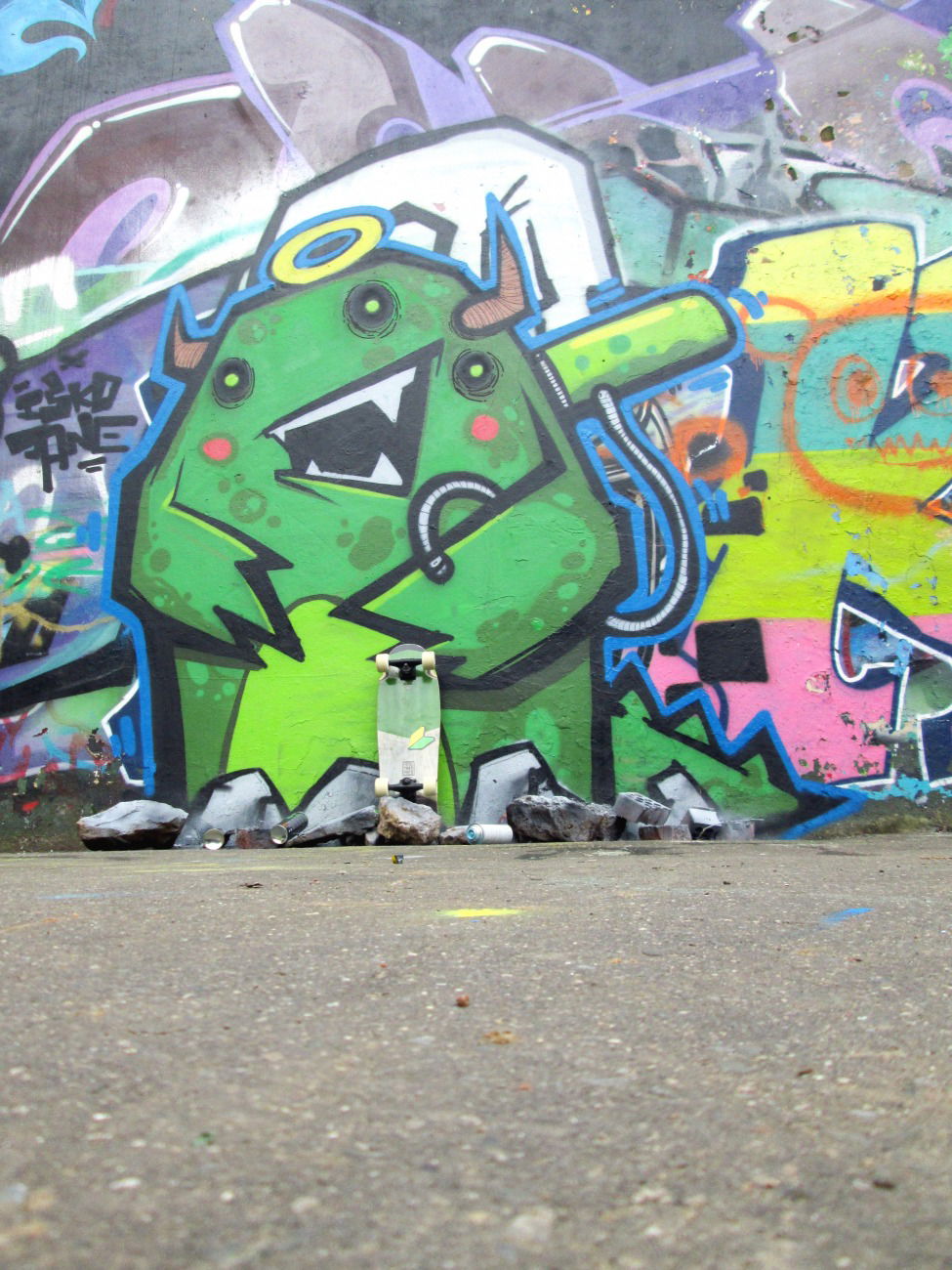 Graffiti Wall - Photo by isko32