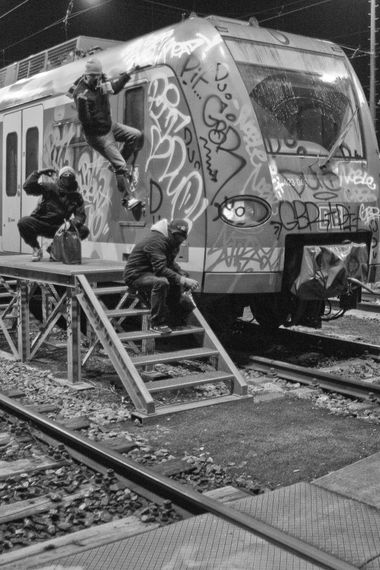 Graffiti Train in Köln - Photo by iso25600 - iso25600.tumblr.com, gbr, pit (2014)