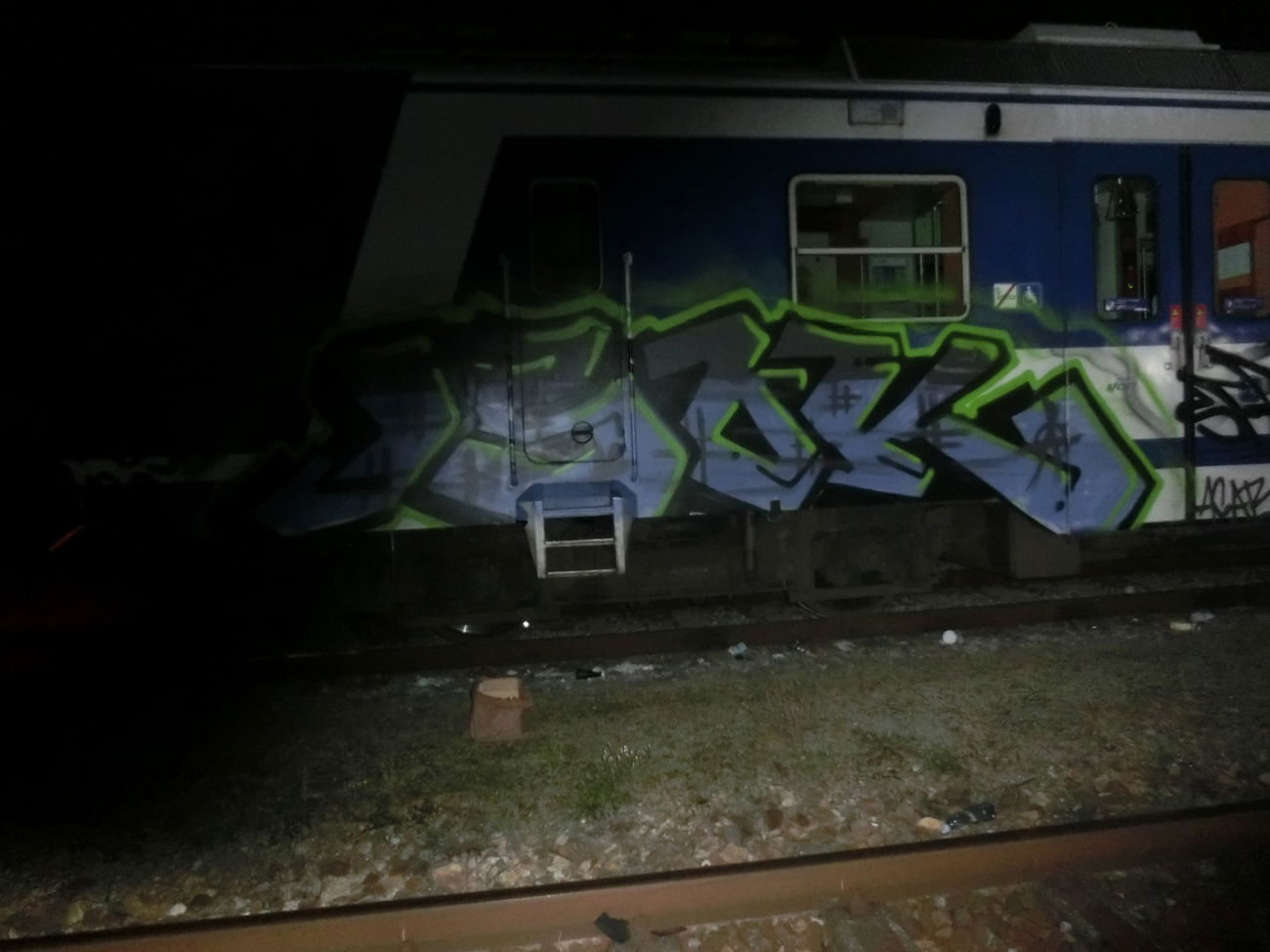 Graffiti Train - Photo by isok