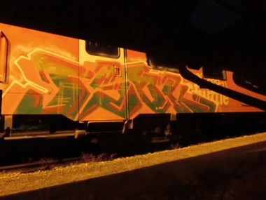 Graffiti Train - Photo by isok