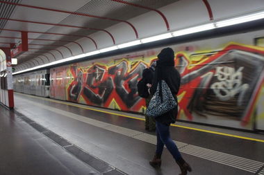 Graffiti Train - Photo by isok