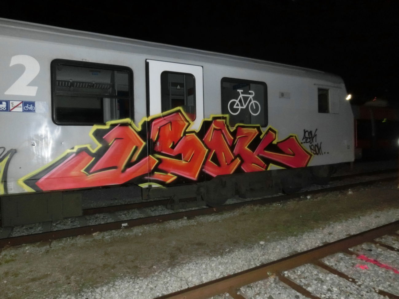 Graffiti Train - Photo by isok