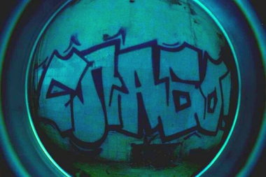 Graffiti Bombing in Moscow - Photo by ivan - slabo