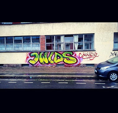 Graffiti Bombing - Photo by iwids (2015)
