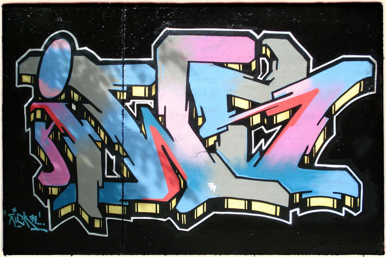 Graffiti Wall - Photo by iws - iws, fick, fick77
