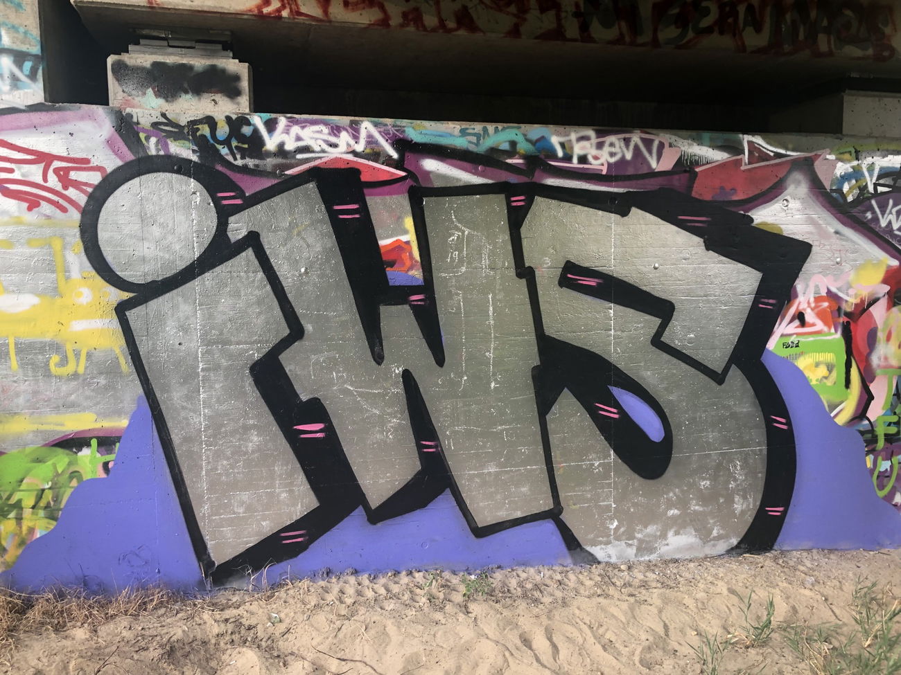 Graffiti Bombing - Photo by iws - Dakur, iws, Berlin