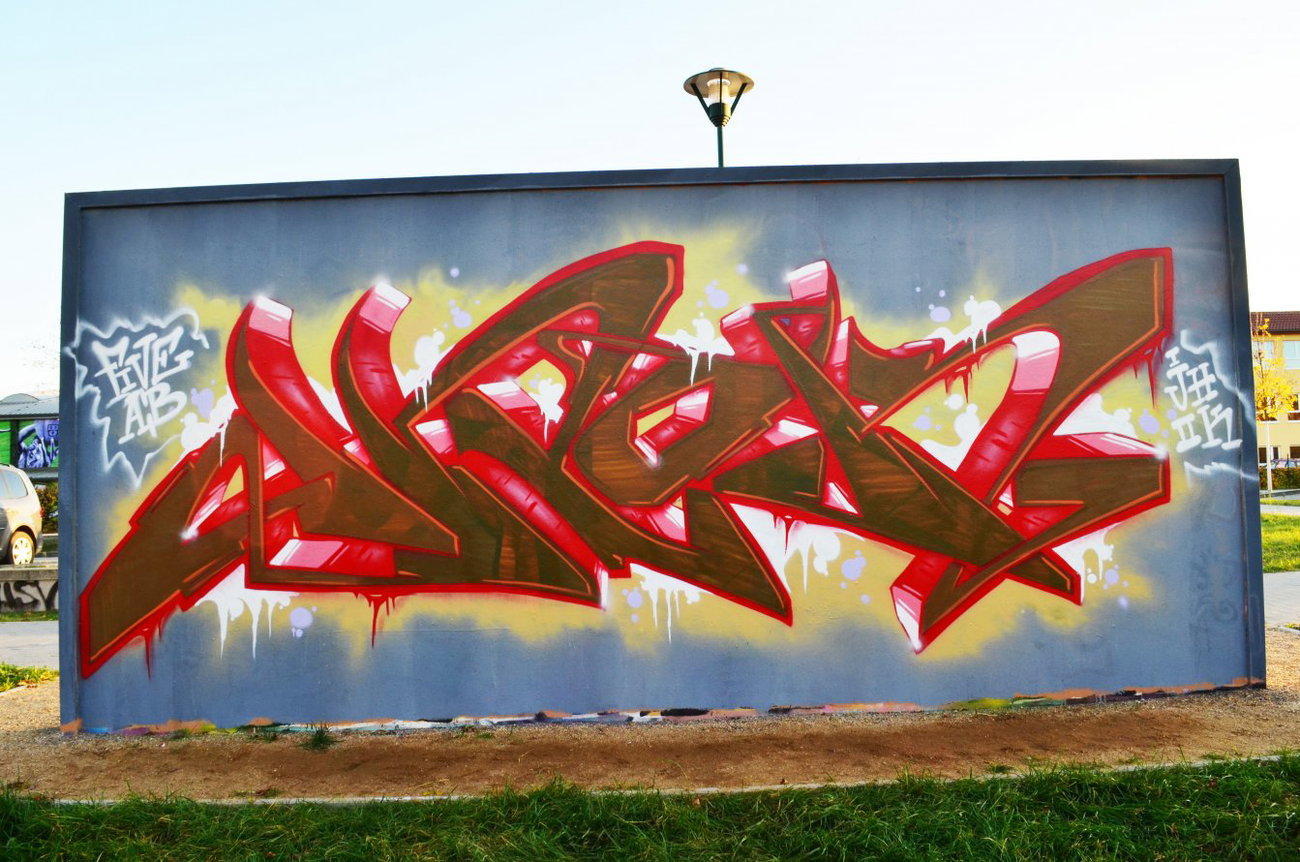 Graffiti Wall - Photo by jahok - jhok, jahok, five (2013)