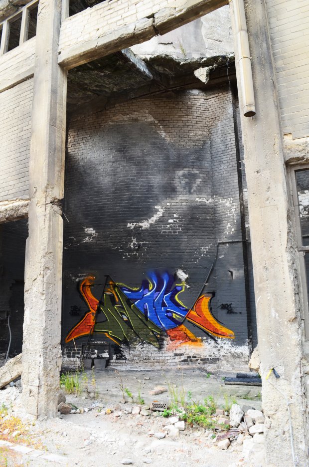 Graffiti Wall - Photo by jahok