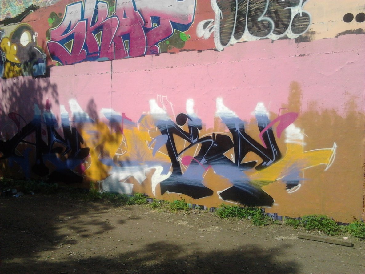 Graffiti Wall - Photo by jake