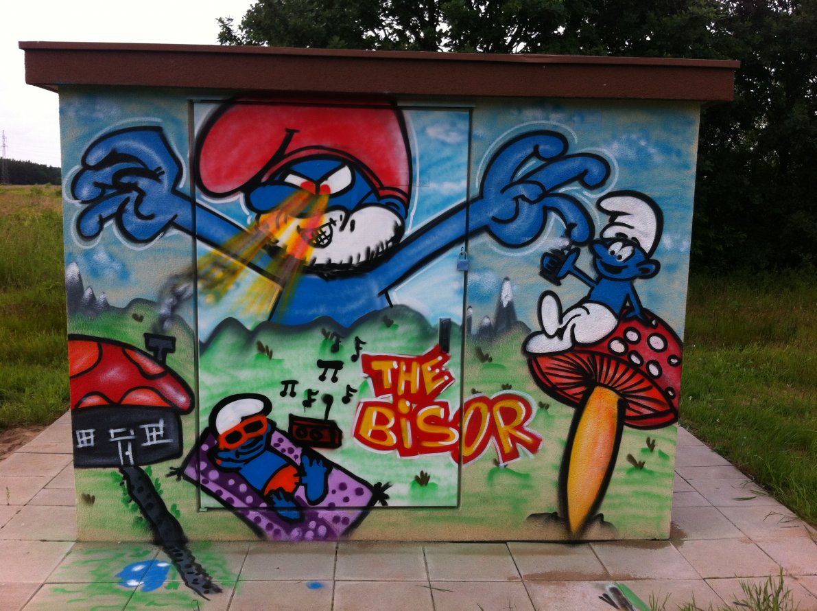 Graffiti Wall - Photo by jakuza - THE, BISOR, !