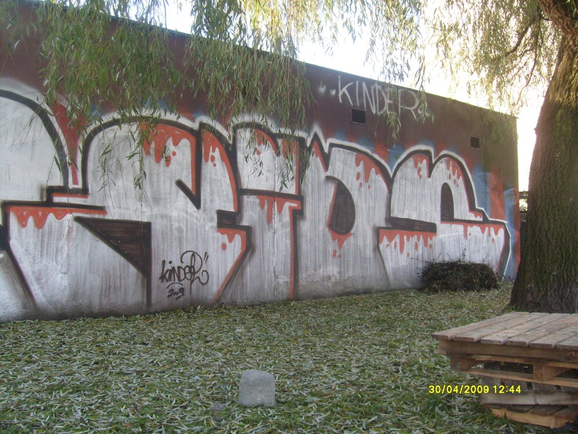 Graffiti Bombing - Photo by jakuza