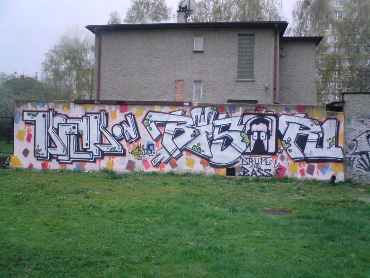 Graffiti Wall - Photo by jakuza