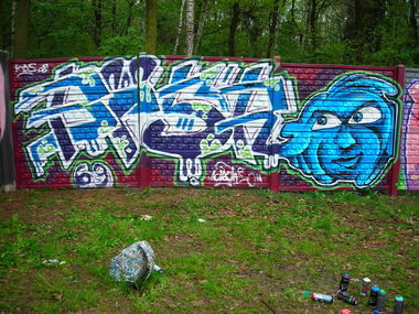 Graffiti Wall - Photo by jakuza