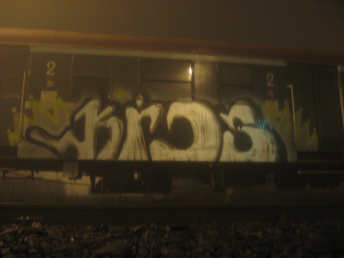 Graffiti Train - Photo by jakuza - solo
