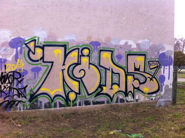 Graffiti Bombing - Photo by jakuza - GDANSK