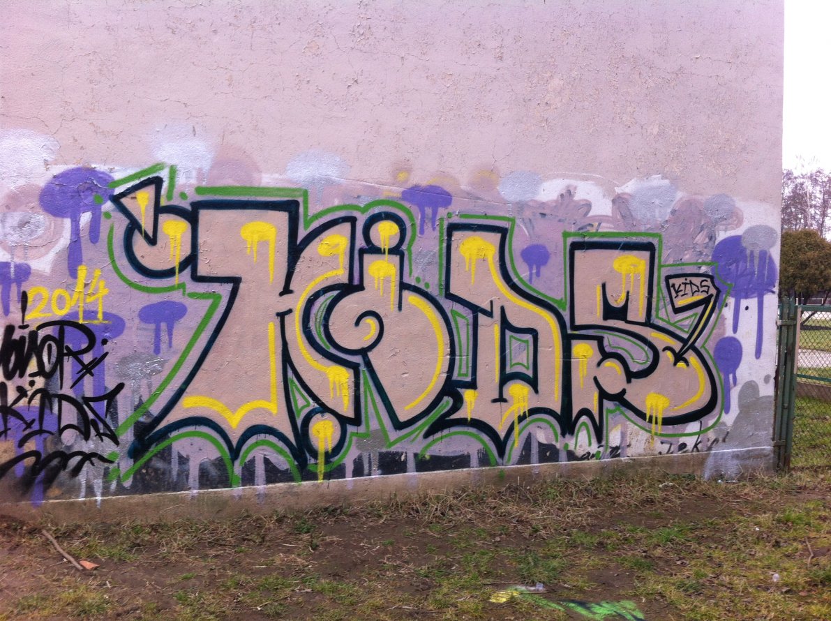 Graffiti Bombing - Photo by jakuza - GDANSK
