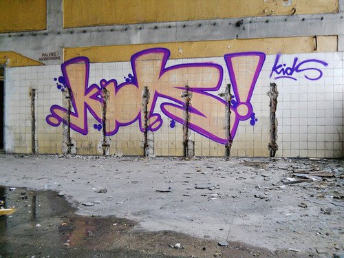 Graffiti Wall - Photo by jakuza