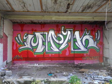 Graffiti Wall - Photo by jakuza - mak