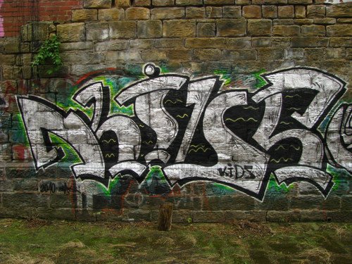 Graffiti Bombing - Photo by jakuza - maku, kids