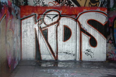 Graffiti Bombing - Photo by jakuza - hanys, rbn, anglia
