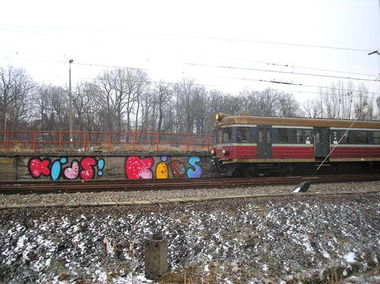Graffiti Bombing - Photo by jakuza