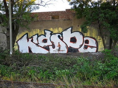 Graffiti Bombing - Photo by jakuza - kids, sbe, crewww