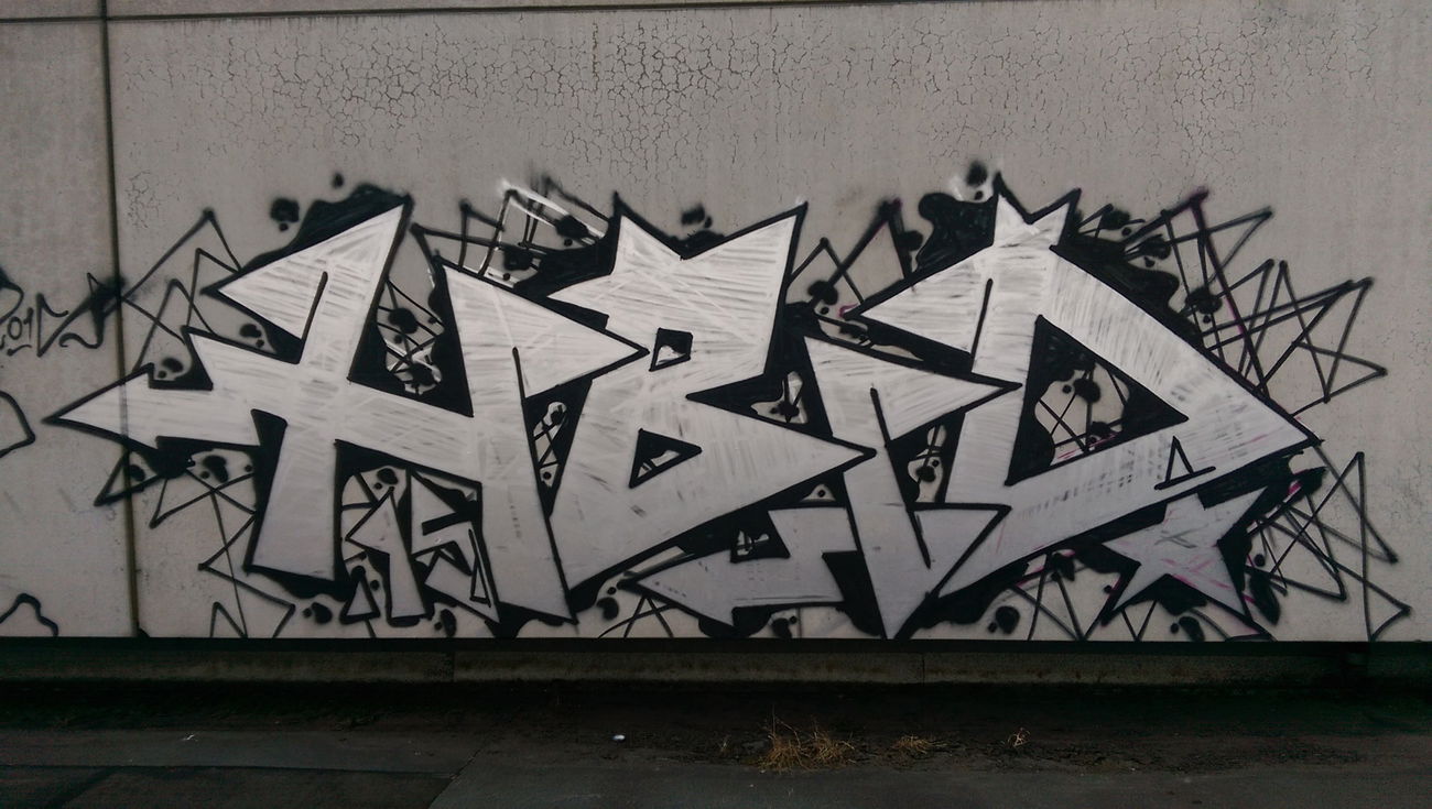 Graffiti Wall - Photo by jebote1 - ulm, hbid (2015)