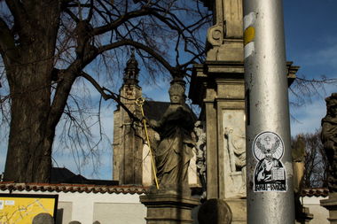 Graffiti Street Art in Prague - Photo by jnkdup - sticker, stickers, junkedupliedown (2014)