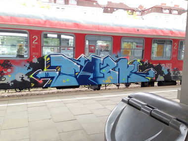 Graffiti Train in Hamburg - Photo by johnnydiekante - Hamburg, Altona, tazk (2014)