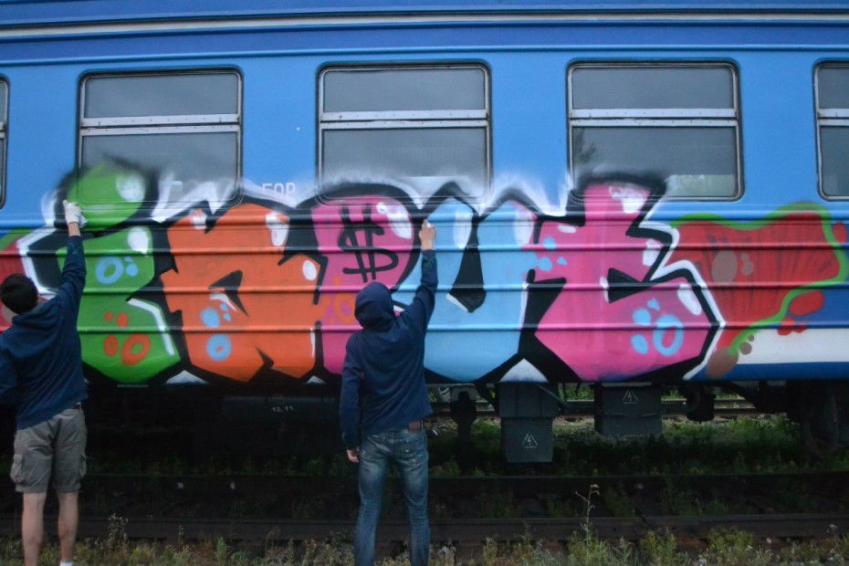 Graffiti Train in Kazan - Photo by jointdoctor - soek, inputs (2011)