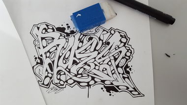 Graffiti Sketch - Photo by jollibear - Rues, biks, Bros
