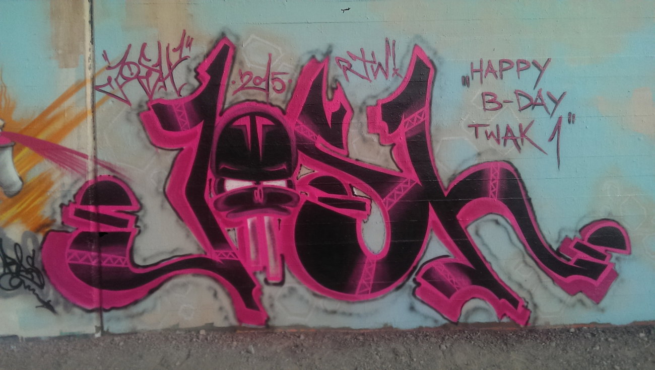 Graffiti Wall - Photo by joshone