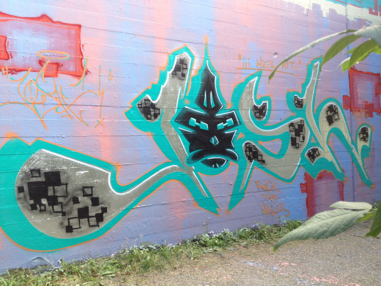 Graffiti Wall - Photo by joshone