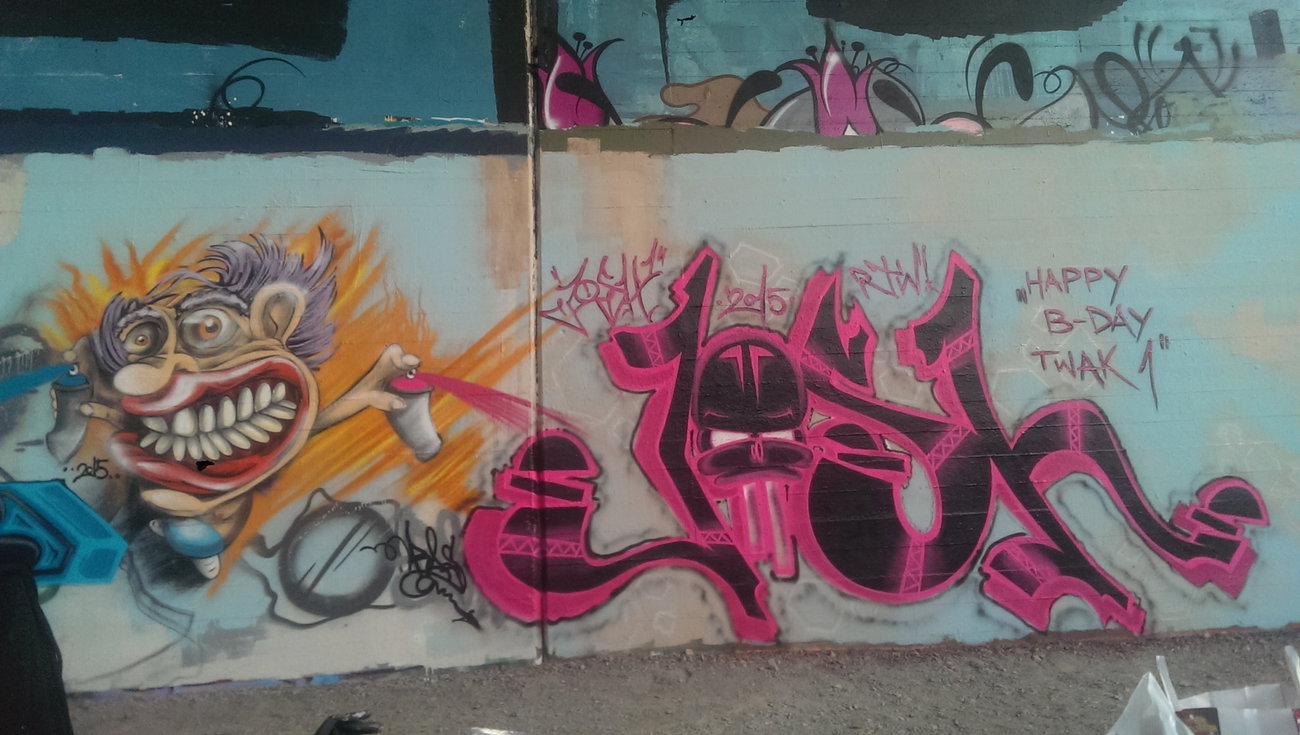 Graffiti Wall - Photo by joshone