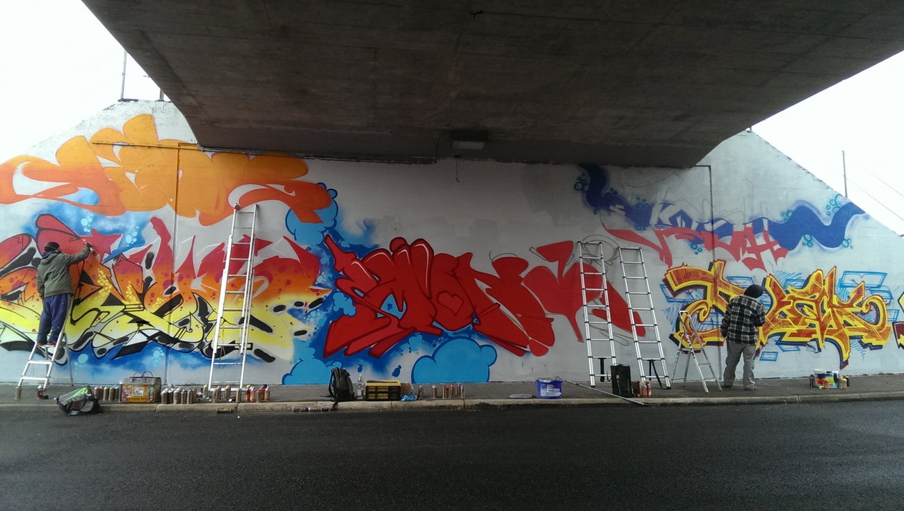 Graffiti Wall - Photo by joshone