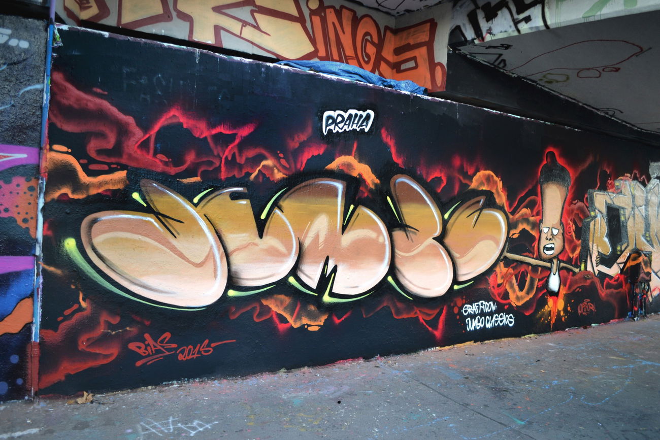 Graffiti Wall - Photo by jumbos - jumbobias