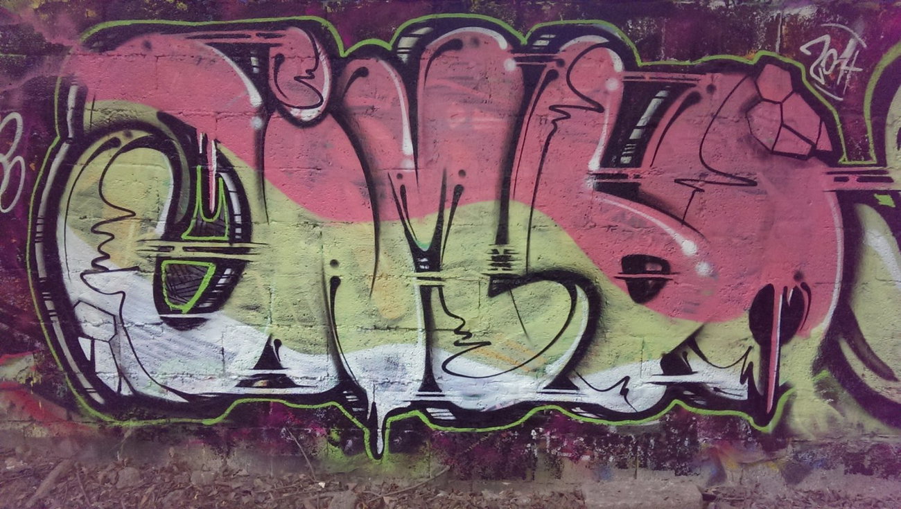 Graffiti Wall - Photo by jumbos - jimbo (2014)