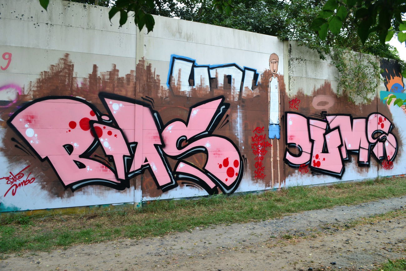 Graffiti Wall - Photo by jumbos - BIAS, JUMS, JUMBOS