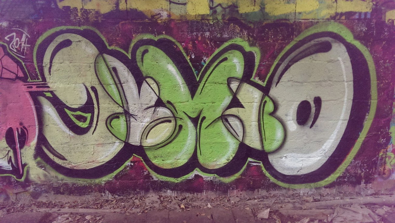 Graffiti Wall - Photo by jumbos - jumbo (2014)