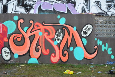 Graffiti Wall - Photo by jumbos - krom
