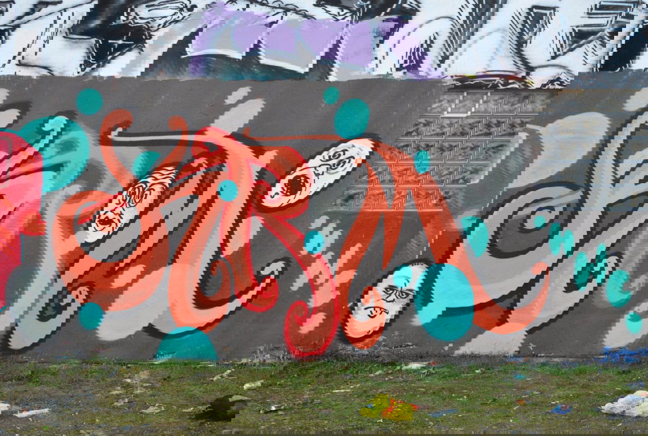 Graffiti Wall - Photo by jumbos - krom