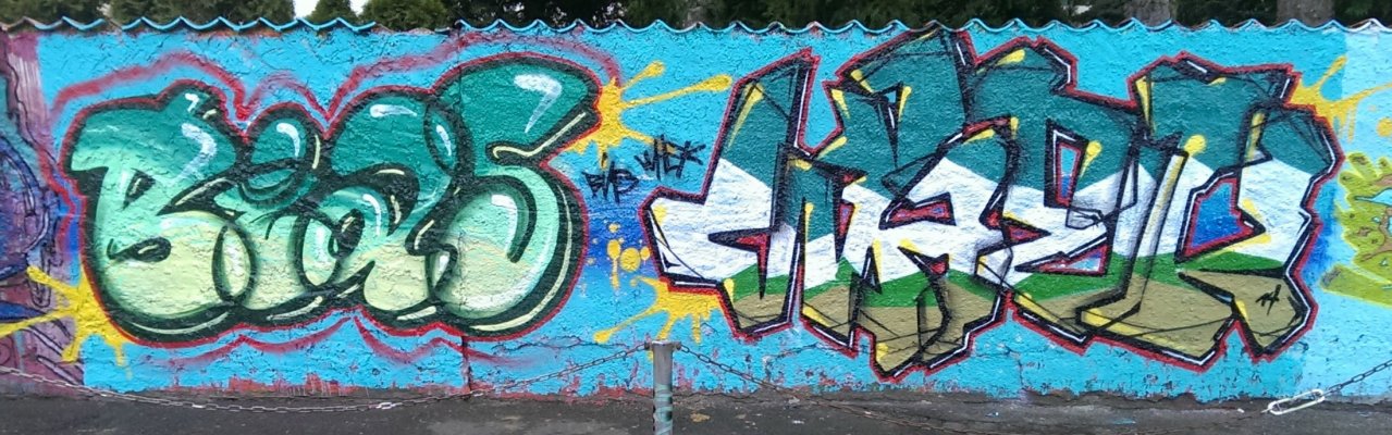 Graffiti Wall - Photo by jumbos - bias, whek (2014)
