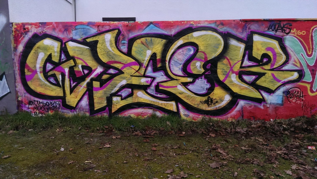 Graffiti Wall - Photo by jumbos - whek (2014)
